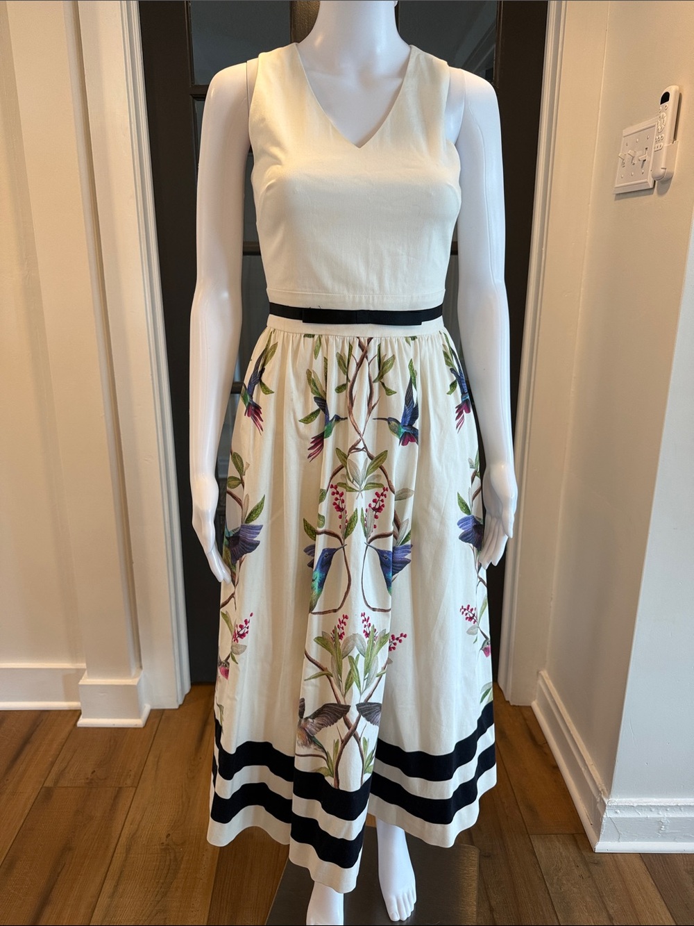 Ted Baker Hummingbird Floral Midi Dress Size 0 Cream Fit & Flare